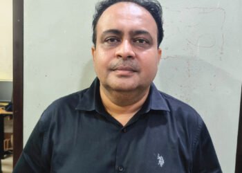 उपमुख्यमंत्री यांच्या कार्यालयात ओएसडी असल्याचा बनाव 8 उपमुख्यमंत्री यांच्या कार्यालयात ओएसडी असल्याचा बनाव