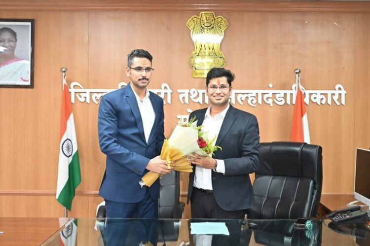 सोलापूरचे नवे जिल्हाधिकारी एस. कार्तिकेयन : पदभार स्वीकार 1 3 4 26 7